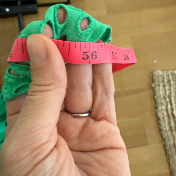 Lilly Pulitzer Amrita Eyelet Midi Dress new condition. Size  6 - Picture 6 of 11